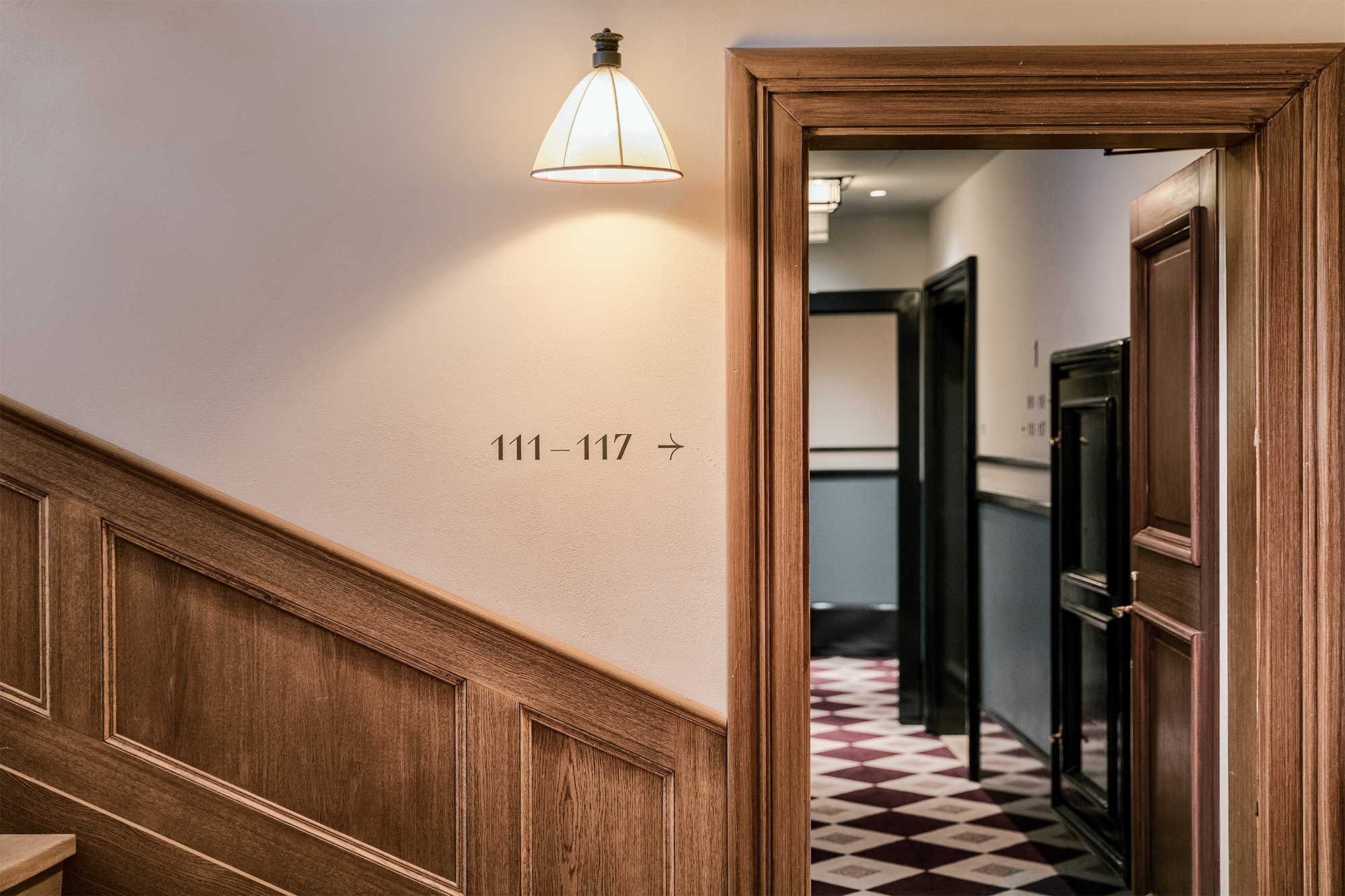 250513_Hotel-Sir-Signage-07